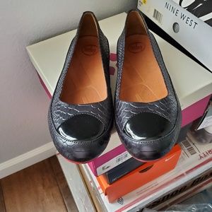 Black wedge flats